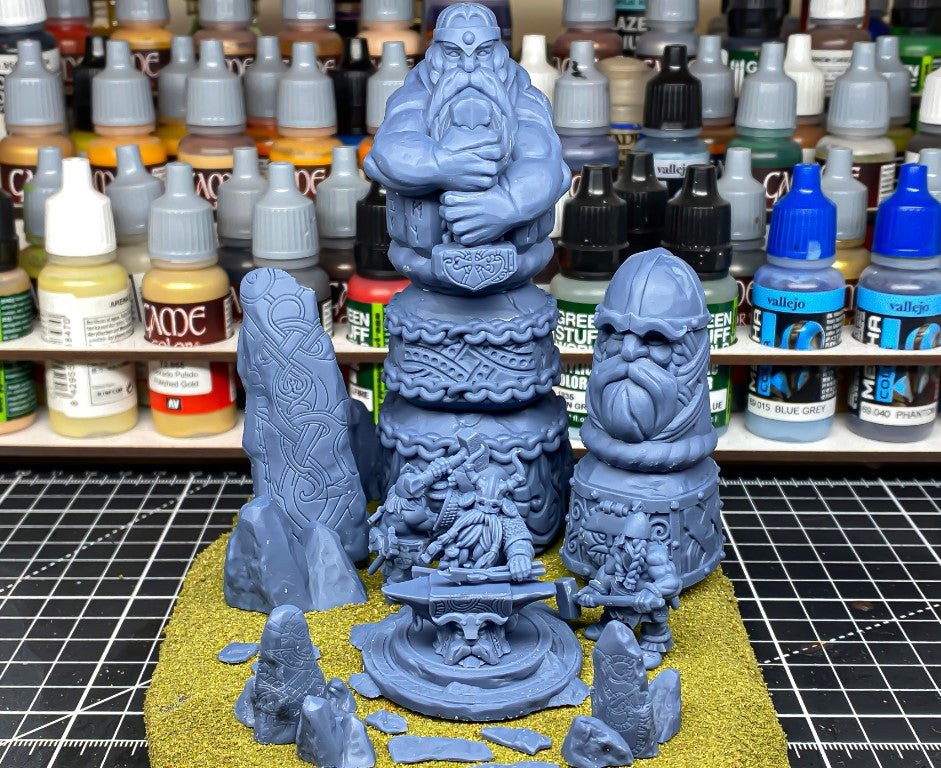 Dwarf Runemaster with Ancient Dwarf Forge